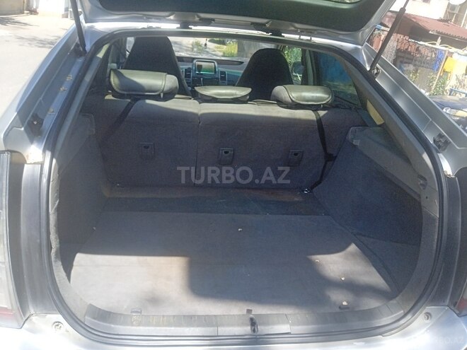 Toyota Prius-3