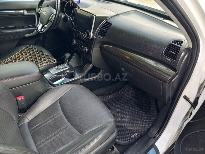 Kia Sorento-5