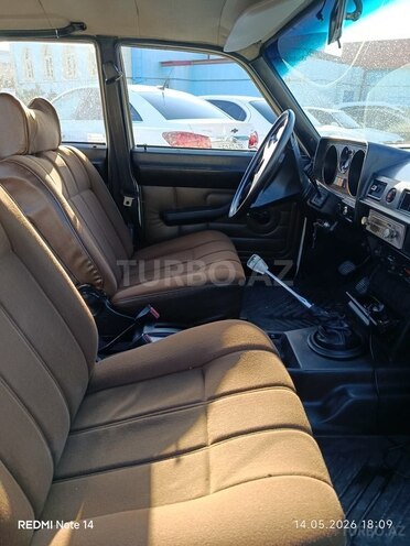 GAZ 24 "Volga"-10