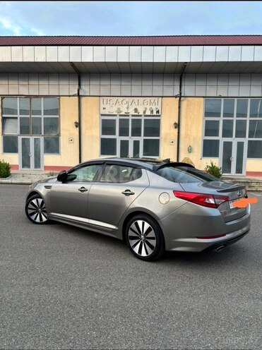 Kia Optima-4