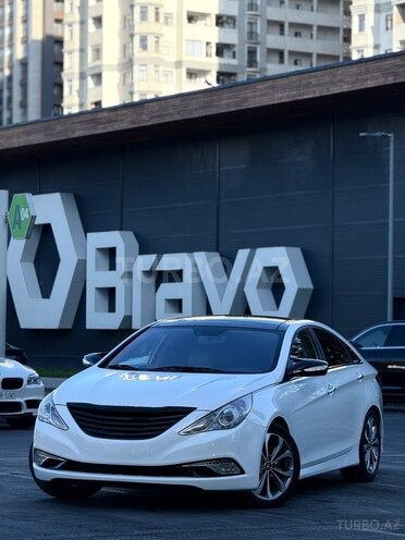 Hyundai Sonata-1