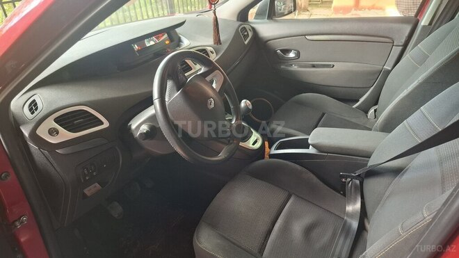 Renault Grand Scenic-2