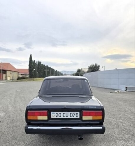 LADA (VAZ) 2107-2