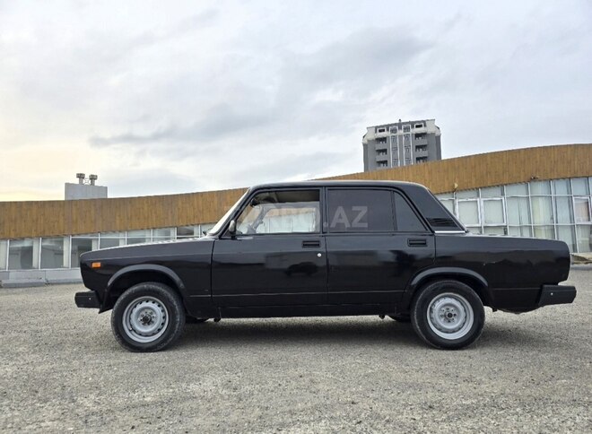 LADA (VAZ) 2107-4