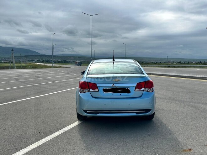 Chevrolet Cruze-2