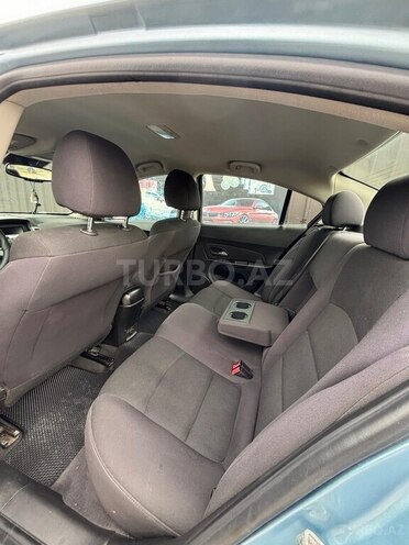 Chevrolet Cruze-16
