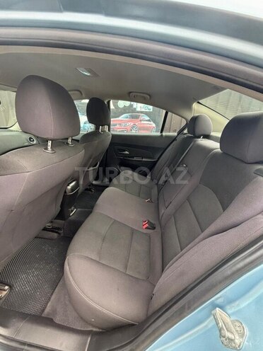 Chevrolet Cruze-19