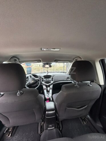 Chevrolet Cruze-17