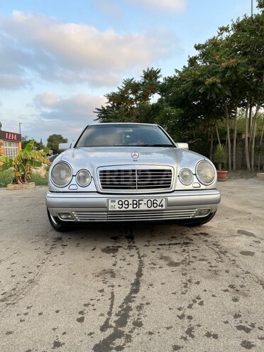 Mercedes E 240-15