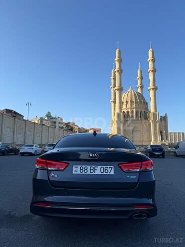 Kia K5-6