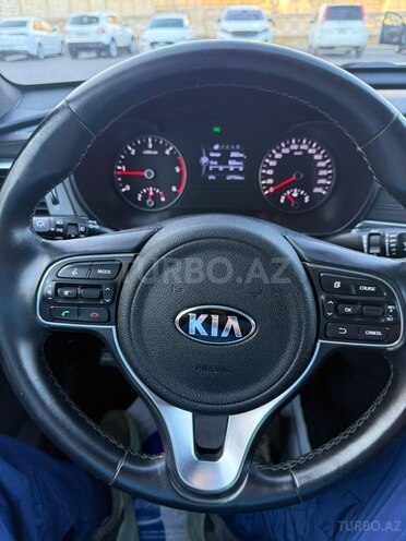 Kia K5-16