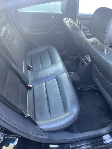 Volkswagen Passat-8