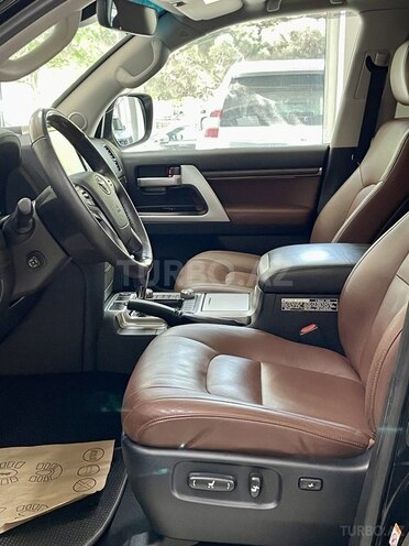 Toyota Land Cruiser 2019, 69,000 km - 4.6 л - Bakı