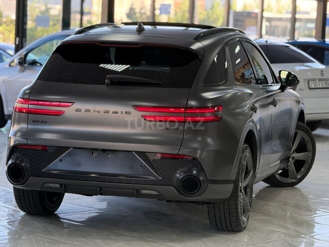 Genesis GV70-7