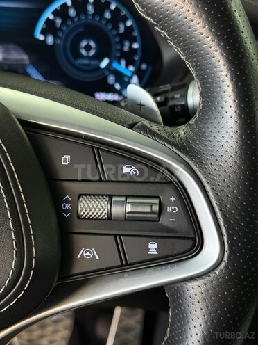 Genesis GV70-22