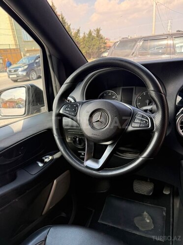 Mercedes Metris-5