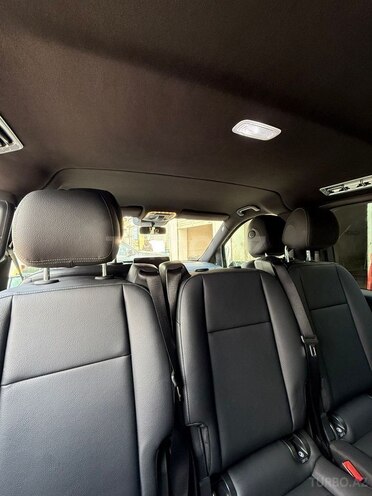 Mercedes Metris-16