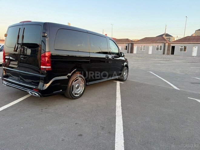 Mercedes Metris-10