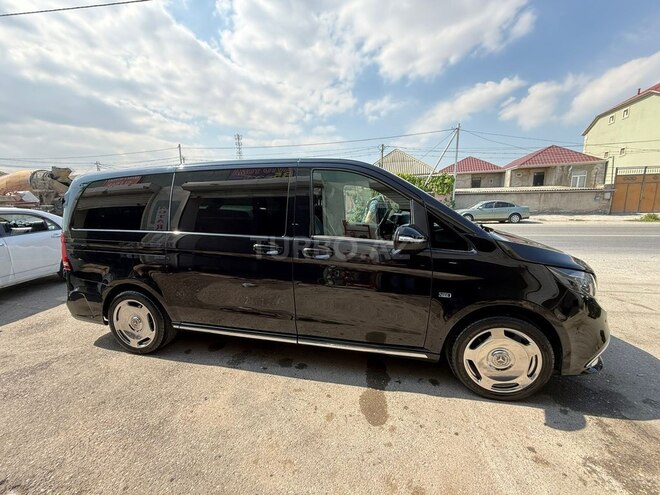 Mercedes Metris-12