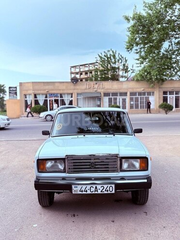 LADA (VAZ) 2107-1