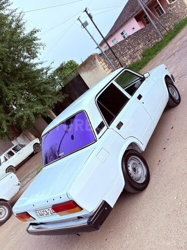 LADA (VAZ) 2107-15
