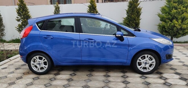 Ford Fiesta-2