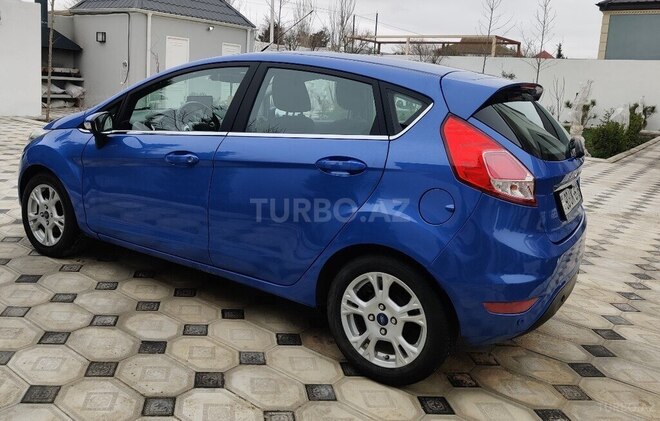Ford Fiesta-4
