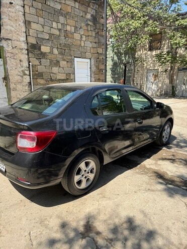 Renault Logan-12