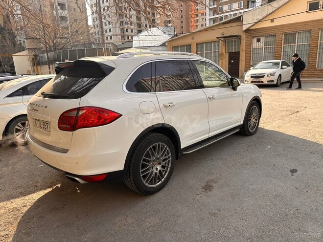 Porsche Cayenne-3