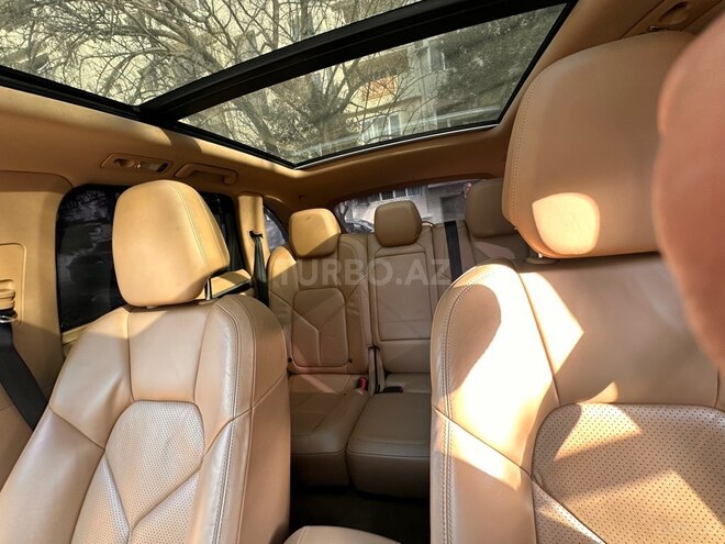 Porsche Cayenne-10