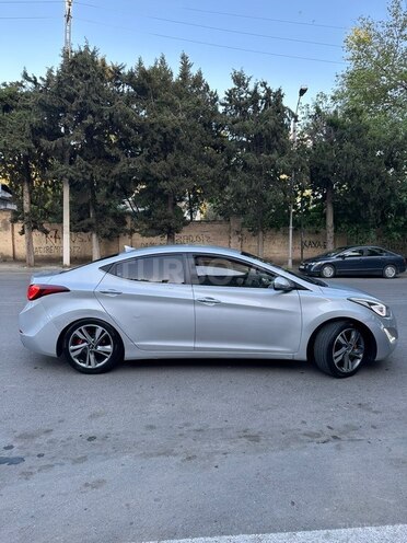 Hyundai Avante-5