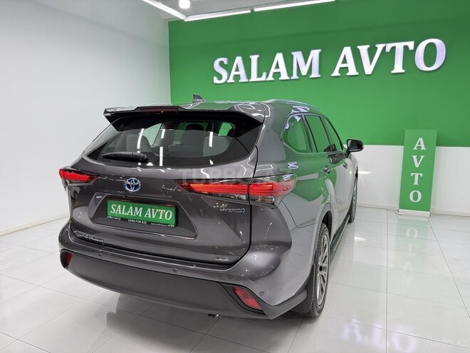 Toyota Highlander-4