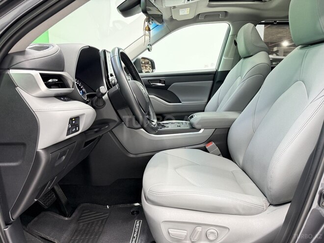 Toyota Highlander-7