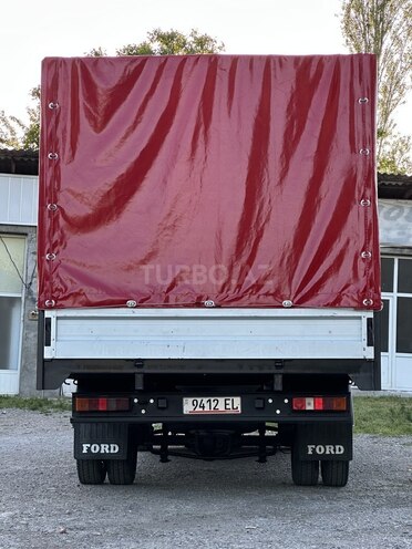 Ford Transit-2