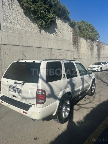 Nissan Pathfinder-12