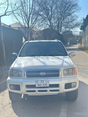 Nissan Pathfinder-1