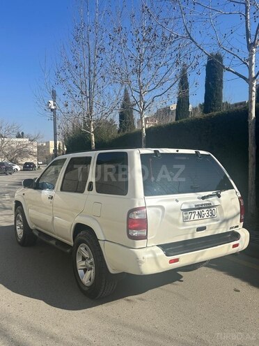 Nissan Pathfinder-11