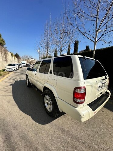 Nissan Pathfinder-16