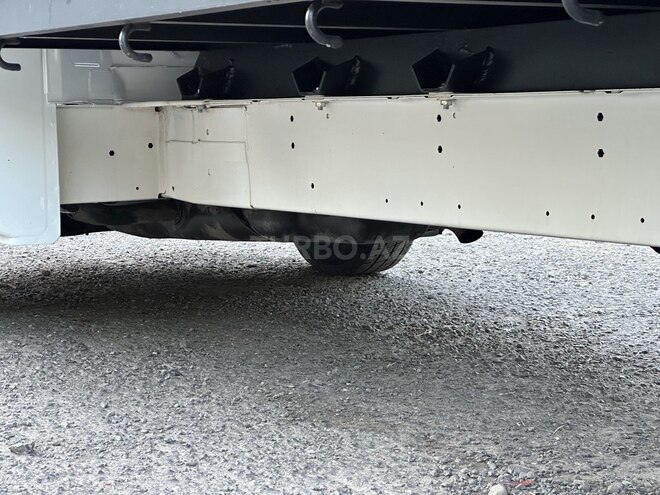 Ford Transit-21