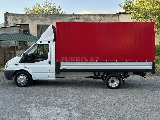 Ford Transit-7