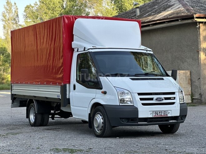 Ford Transit-5