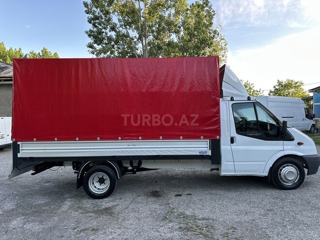 Ford Transit-6