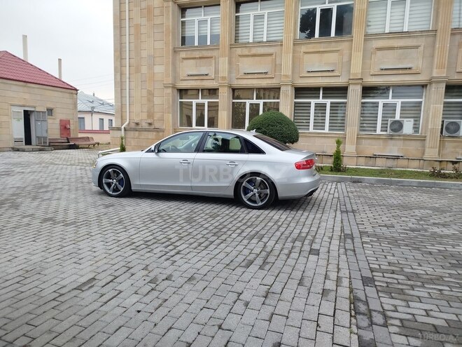 Audi A4-3