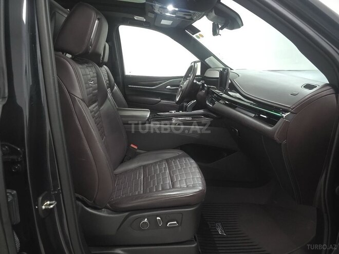 Cadillac Escalade-8