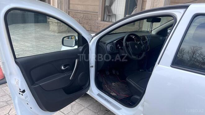Renault Sandero-8