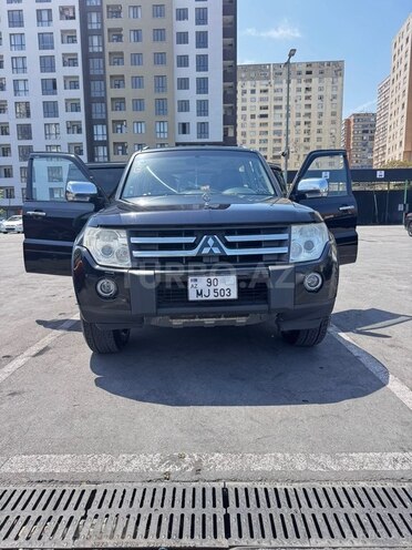 Mitsubishi Pajero-12