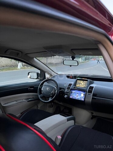 Toyota Prius-5