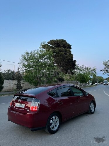 Toyota Prius-4