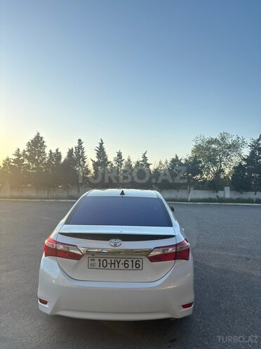 Toyota Corolla-2