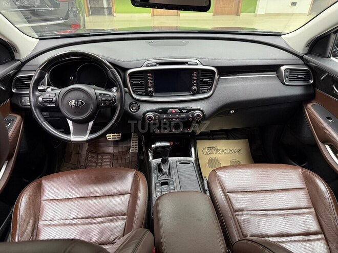 Kia Sorento-8